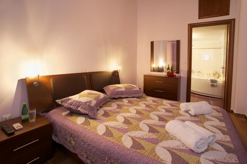 Sunrise Villa Chaliotata Habitación foto